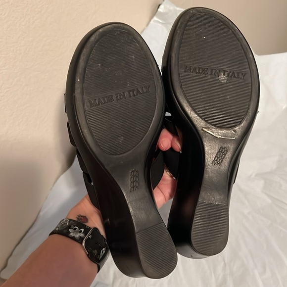 Black Italian shoemakers wedges with sequin ribbon top - Picture 5 of 8